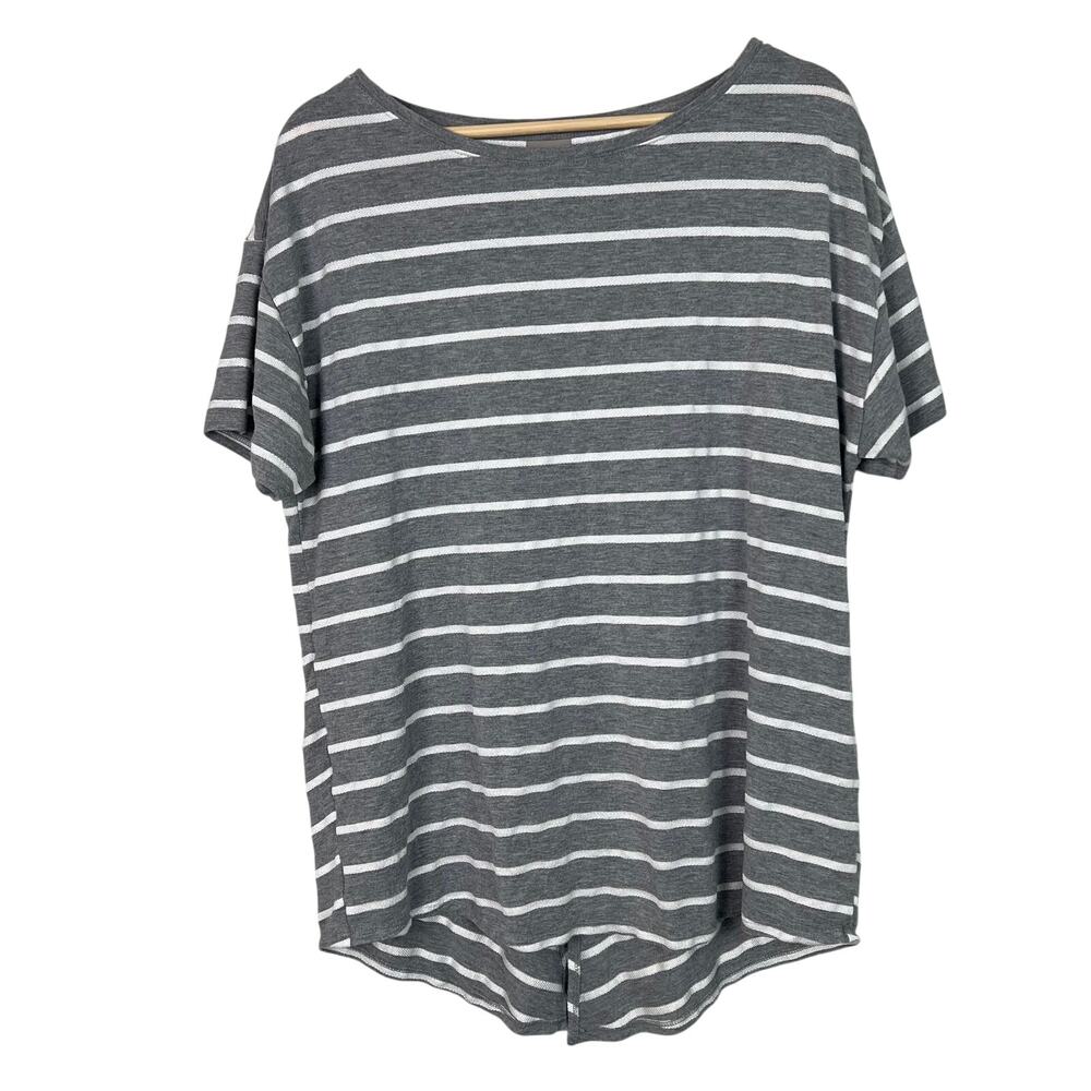 Chico's Zenergy Gray White Stripe Hi Low Short Sleeve Tunic Top Size 2(US 12/14)